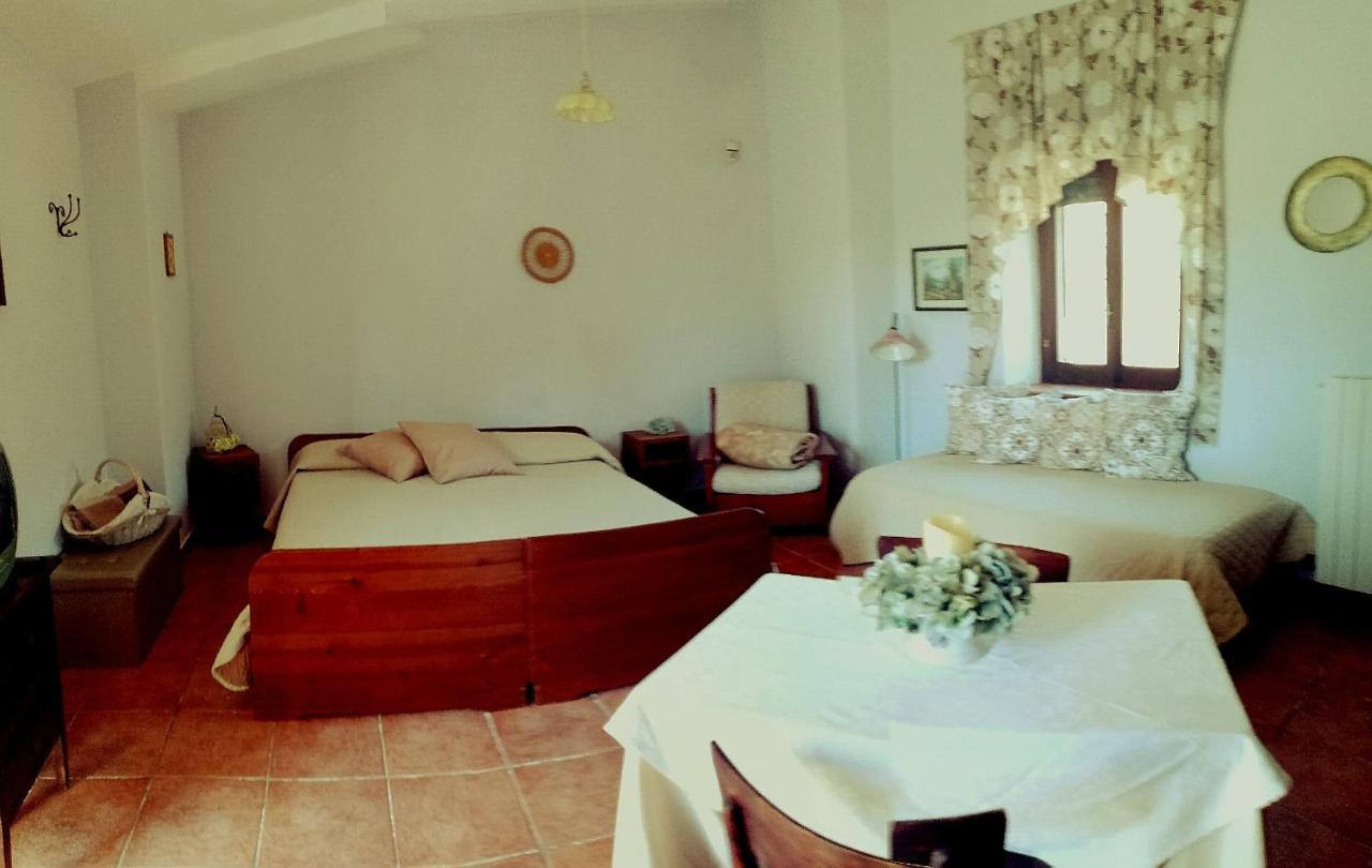 Agriturismo Tre Santi Villa Padula Exteriör bild